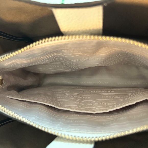 Kate Spade Knott Tulip Toss Embellished Medium Crossbody Tote KB282 White & Pink - Picture 11 of 16